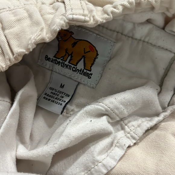 Bear Bottom shorts - medium. - Picture 4 of 4